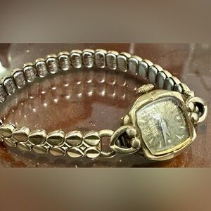 VINTAGE GRUEN VERI THIN SWISS MADE WATCH WOMEN 10K RGP BEZEL NOT RUNNING